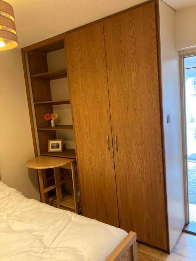 Double Bed Self Contained Annexe 14B Is To The Right Of The Main House Apartment Salisbury Bagian luar foto
